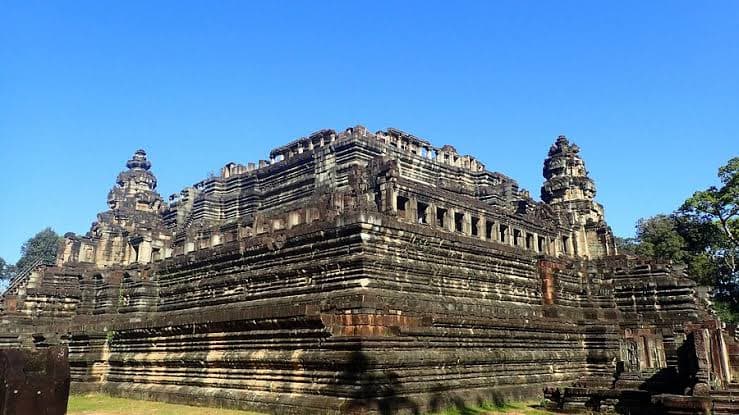 Baphuon temple
